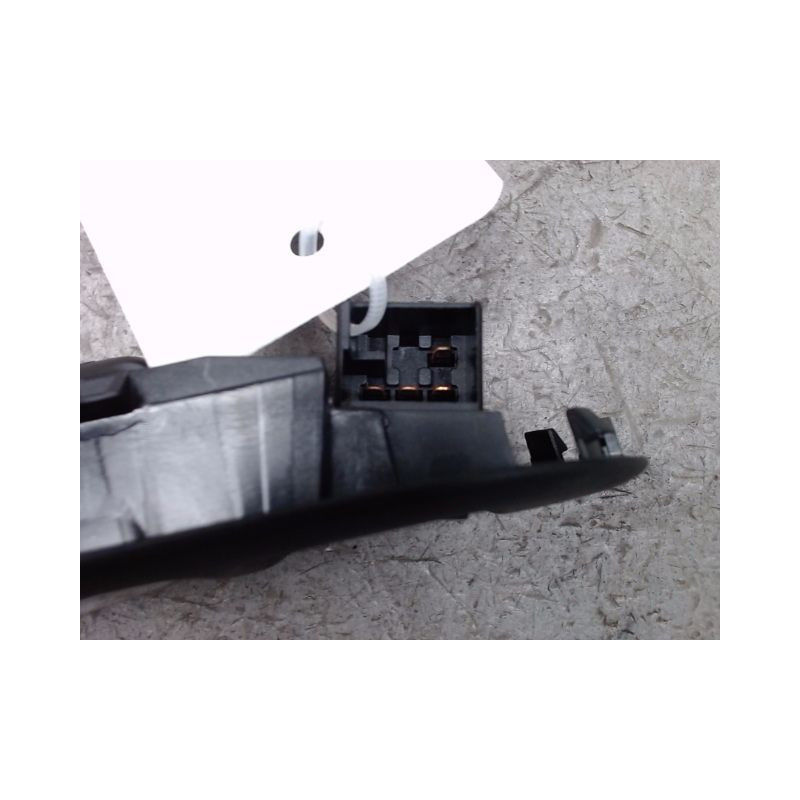 COMMANDE LEVE-GLACE PORTE AVD VOLKSWAGEN GOLF IV 98-2004