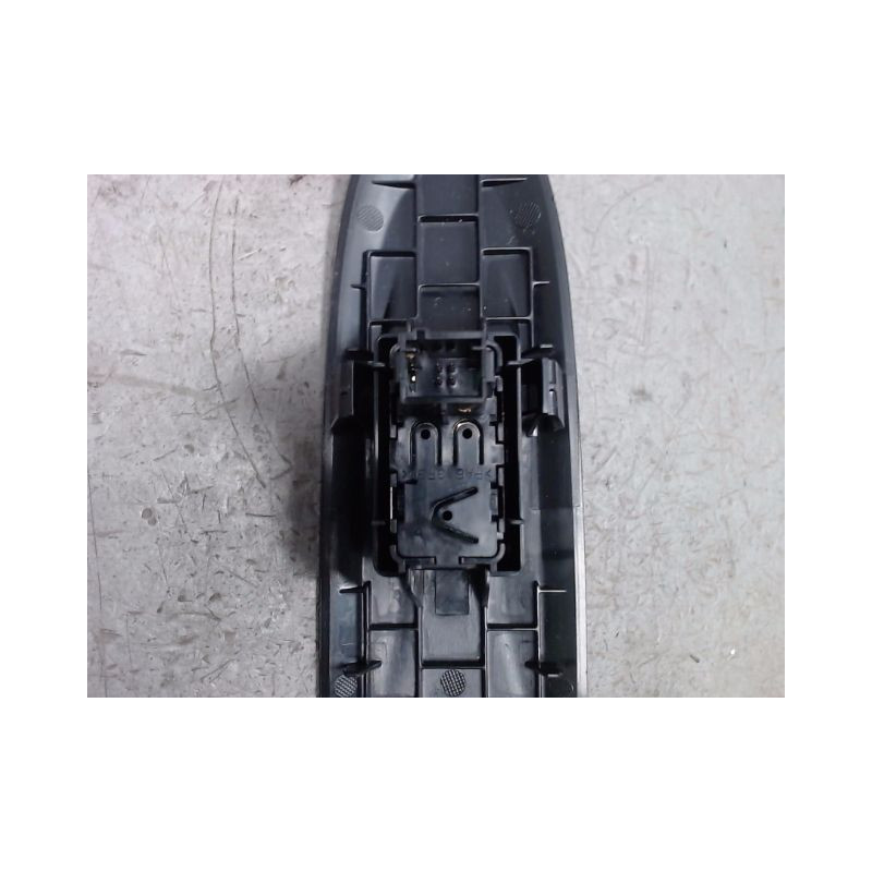 COMMANDE LEVE-GLACE PORTE AVD CITROEN C4 2010-
