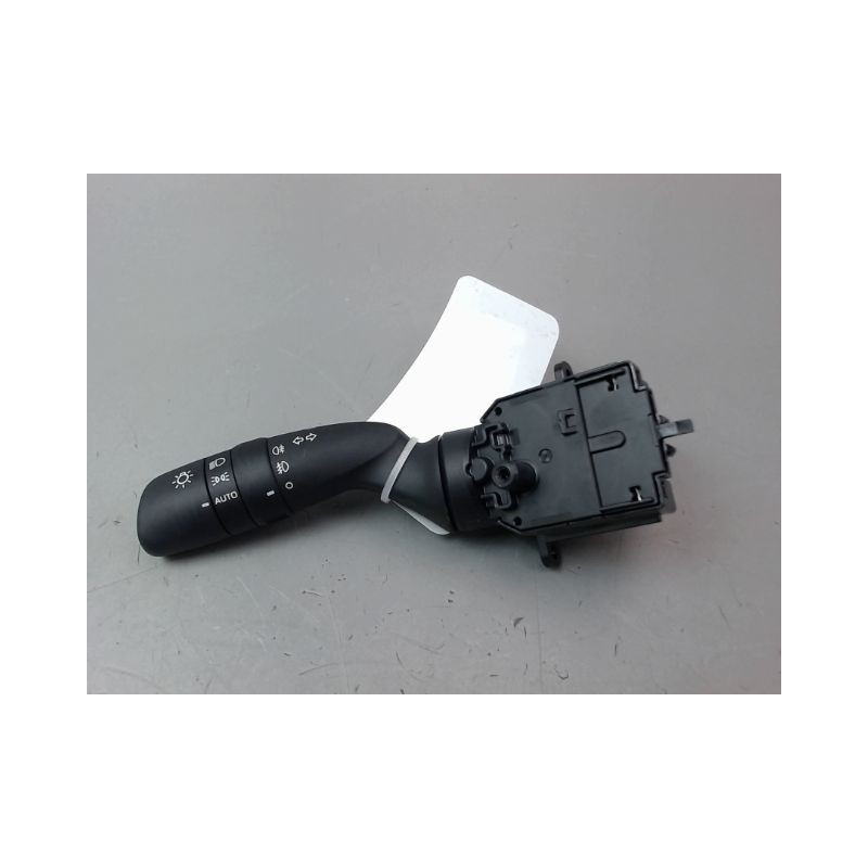 COMMANDE ECLAIRAGE TOYOTA YARIS 2005-