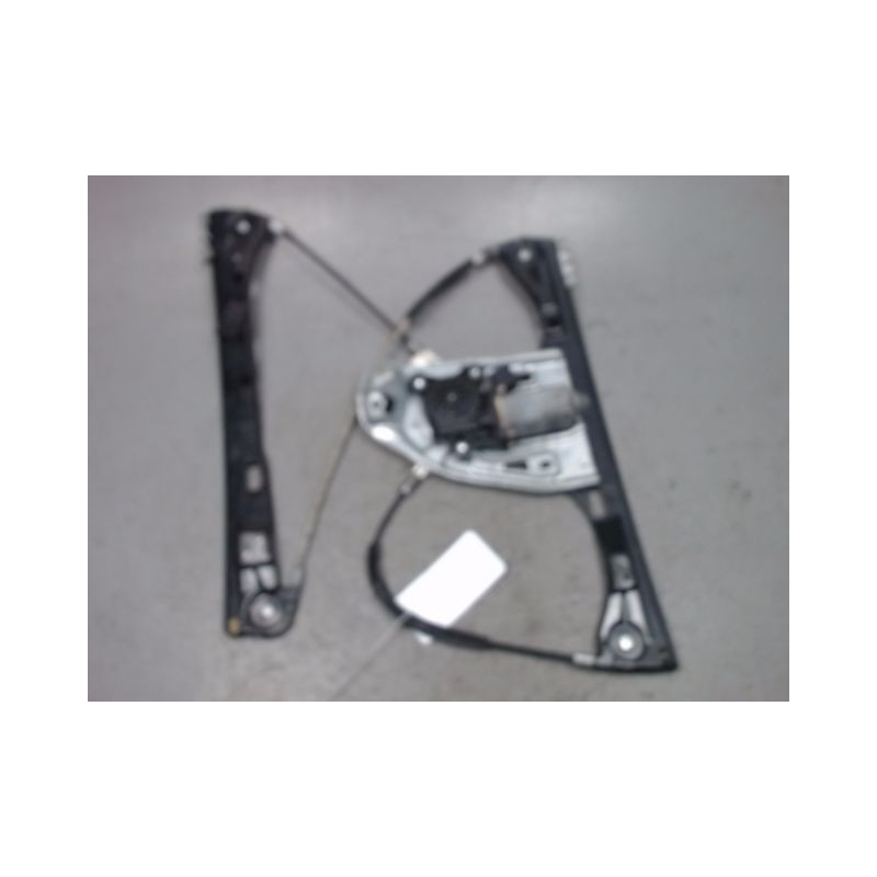 MECANISME+MOTEUR LEVE-GLACE AVANT GAUCHE MERCEDES CLASSE C 2000-