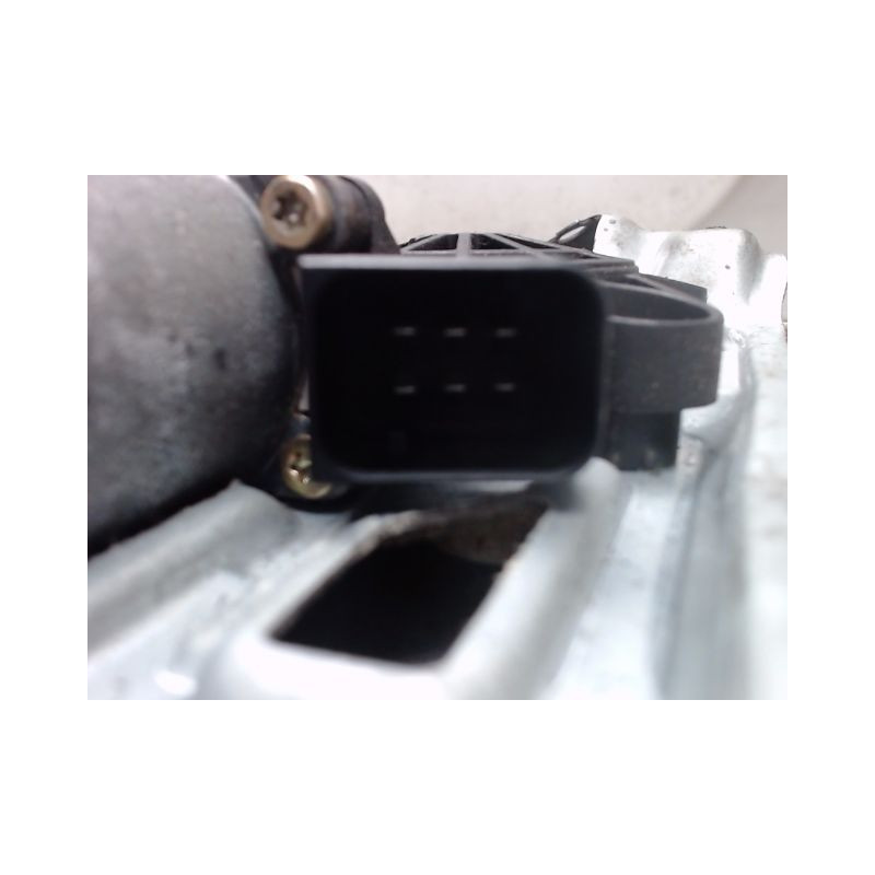 MECANISME+MOTEUR LEVE-GLACE AVANT GAUCHE MERCEDES CLASSE C 2000-