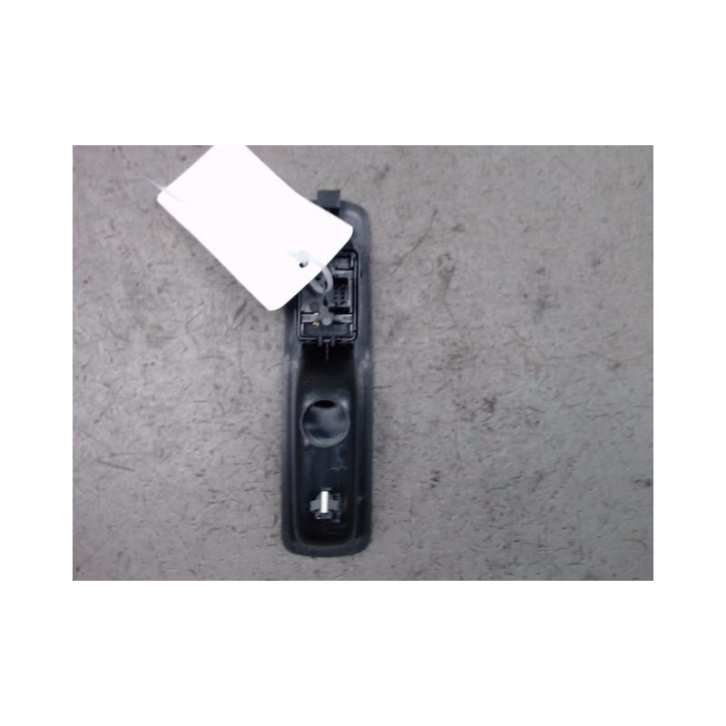 COMMANDE LEVE-GLACE PORTE ARG RENAULT MEGANE
