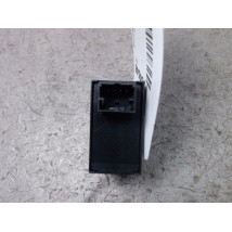 COMMANDE LEVE-GLACE PORTE AVD FIAT PUNTO