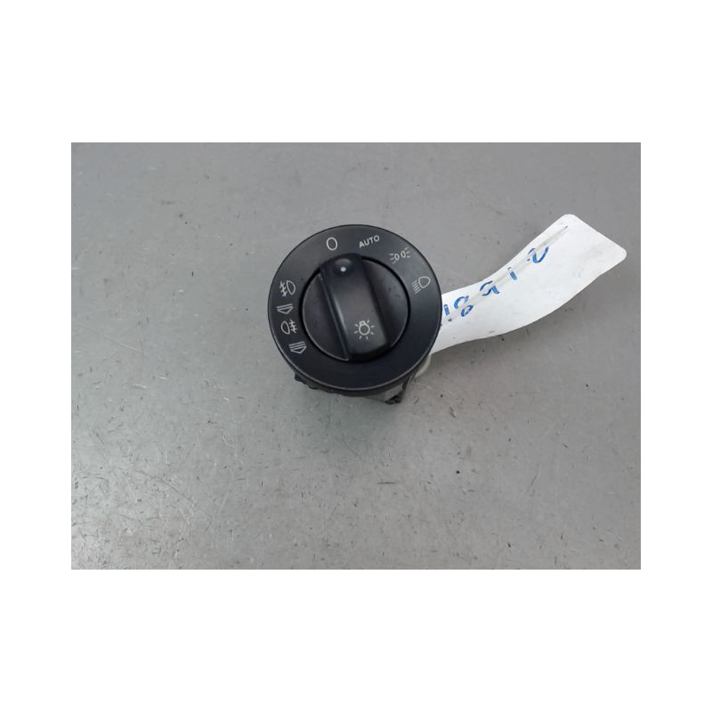 INTERIEUR COMMANDE PHARES AUDI A4 AVANT II Phase 2 2004-2008