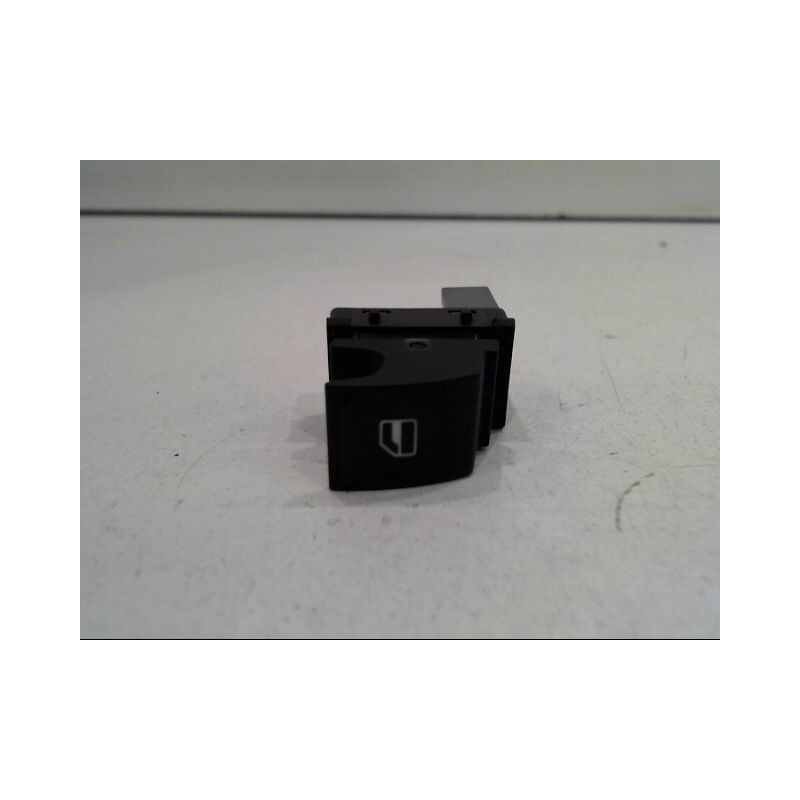COMMANDE LEVE-GLACE PORTE AVD SEAT IBIZA
