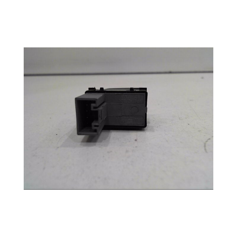COMMANDE LEVE-GLACE PORTE AVD SEAT IBIZA