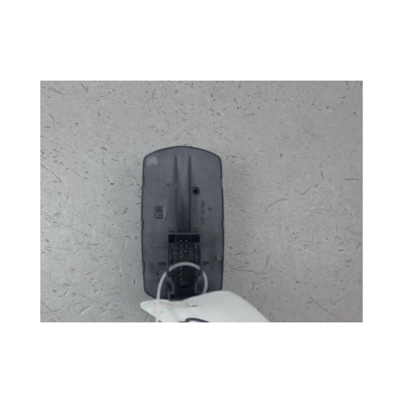 COMMANDE LEVE-GLACE PORTE AVG OPEL CORSA IV Phase 1 (D) 2006-2010