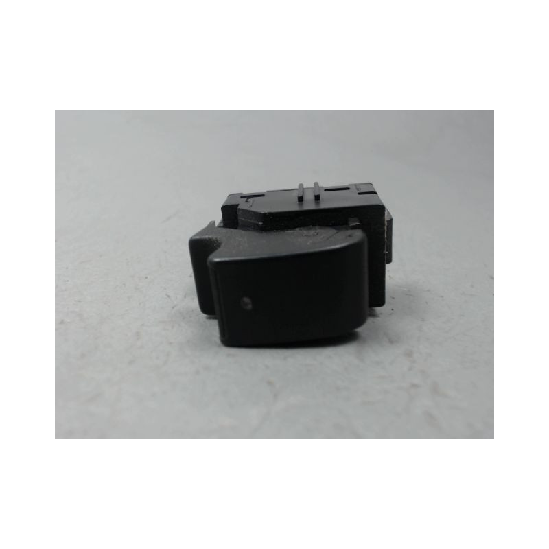 COMMANDE LEVE-GLACE PORTE ARD TOYOTA COROLLA VERSO 2004-2007