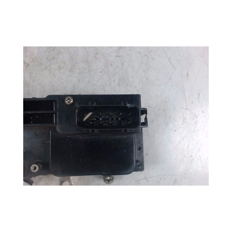 SYSTEME CONDAMNATION AVANT DROIT FORD FIESTA 02 -05