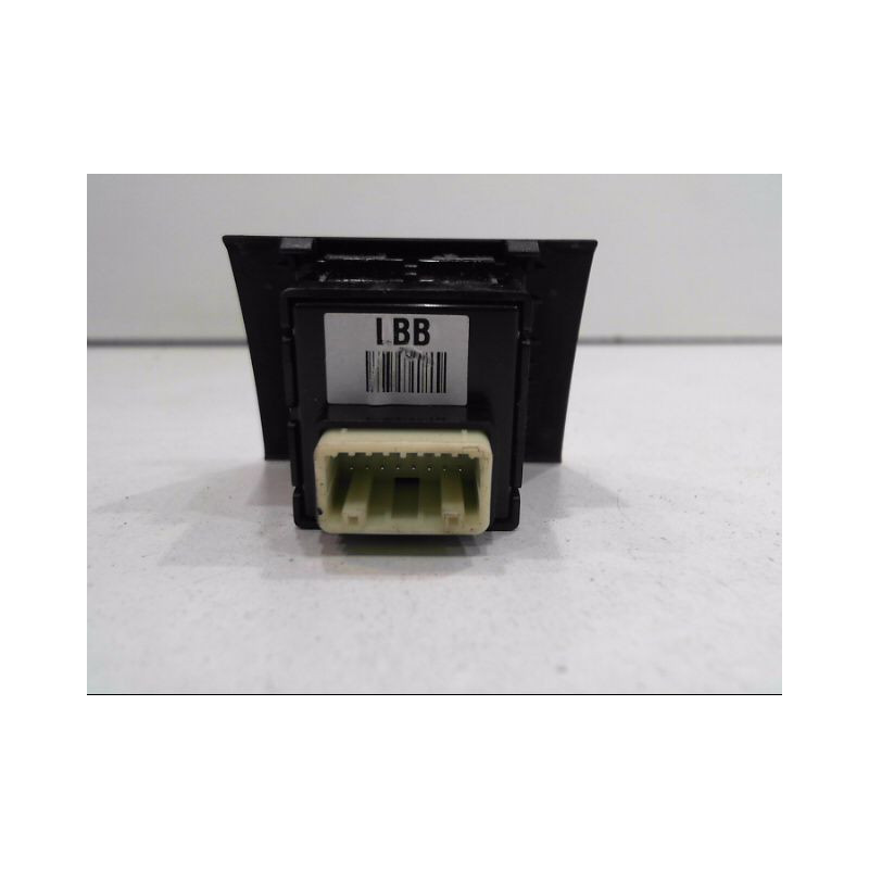 BOUTON DE WARNING KIA RIO