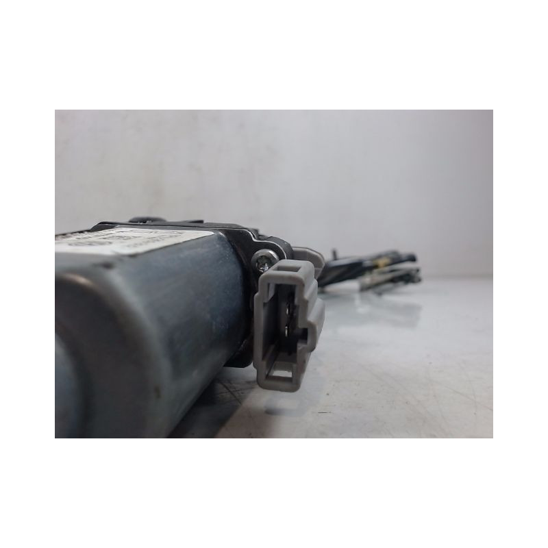MECANISME+MOTEUR LEVE-GLACE AVANT GAUCHE SEAT MII