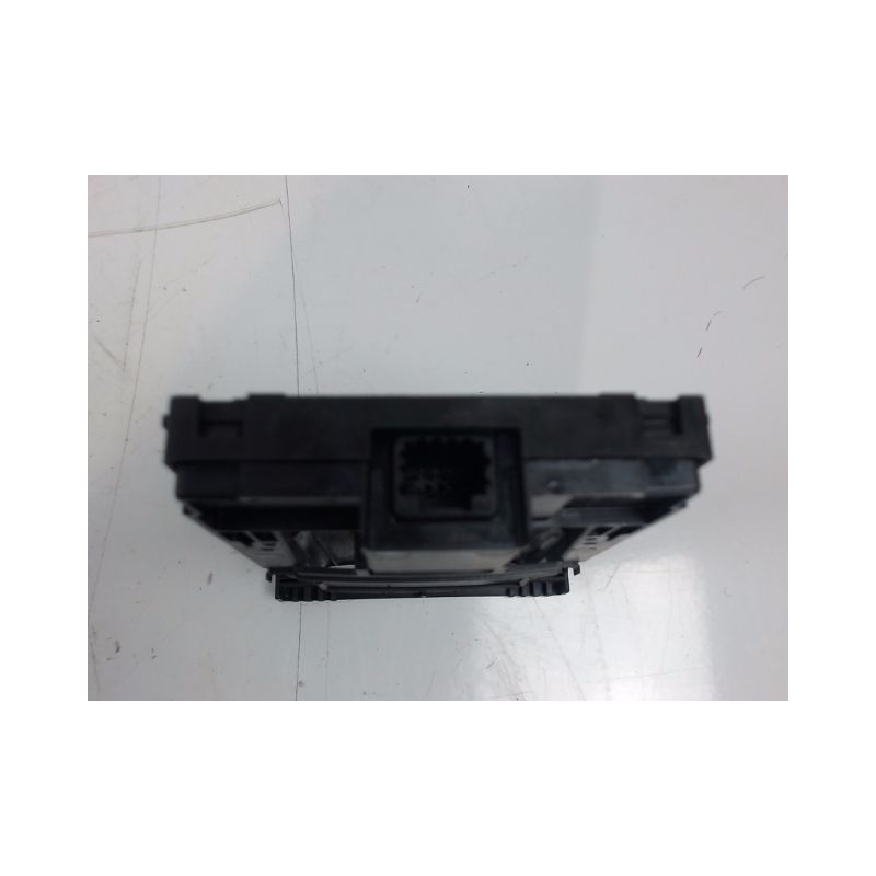 LECTEUR DE CARTE RENAULT SCENIC III 2009-