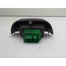 COMMANDE LEVE-GLACE PORTE AVD PEUGEOT 107