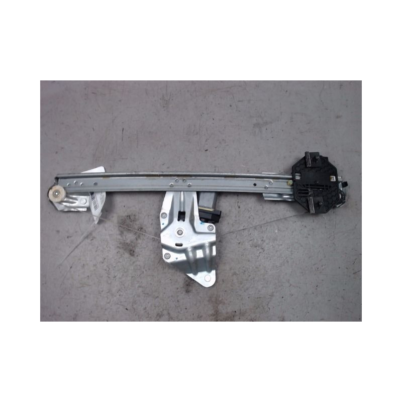MECANISME+MOTEUR LEVE-GLACE AVANT DROIT DACIA SANDERO