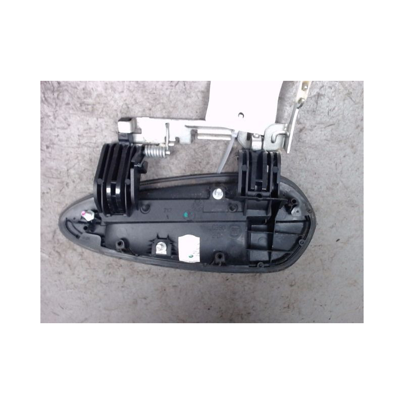 POIGNEE EXTERIEURE PORTE AVANT DROIT FIAT PUNTO