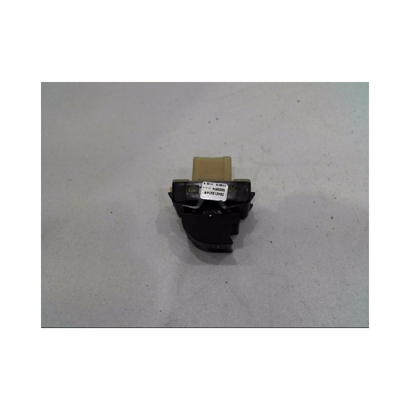 COMMANDE LEVE-GLACE PORTE AVD RENAULT CAPTUR