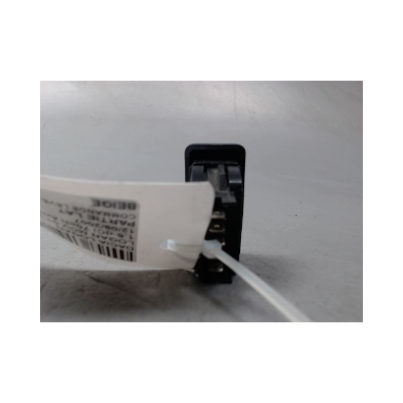 COMMANDE LEVE-GLACE PORTE AVD DACIA LOGAN MCV 2007-
