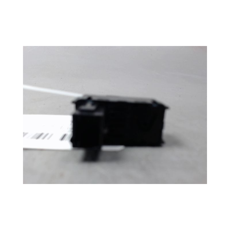 COMMANDE LEVE-GLACE PORTE AVD CITROEN C4 2010-