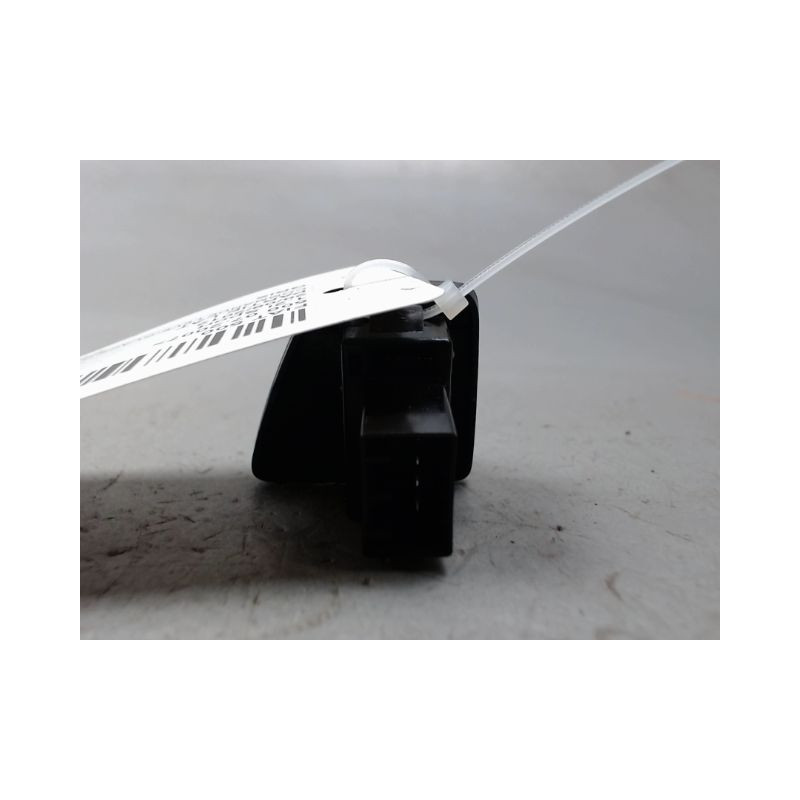 COMMANDE LEVE-GLACE PORTE AVG FIAT 500 2007-