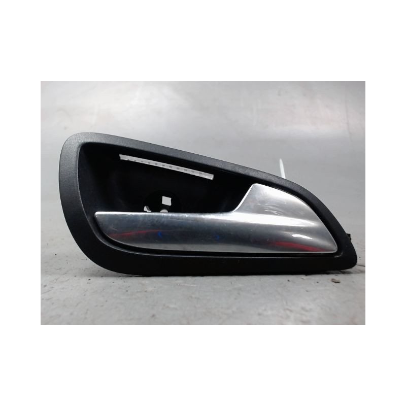 POIGNEE INTERIEURE PORTE AVANT DROIT FORD FOCUS
