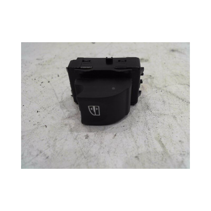 COMMANDE LEVE-GLACE PORTE AVD RENAULT LAGUNA