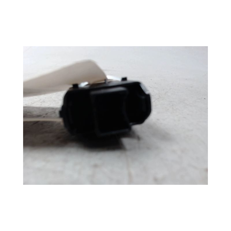 COMMANDE LEVE-GLACE PORTE AVD FORD FOCUS