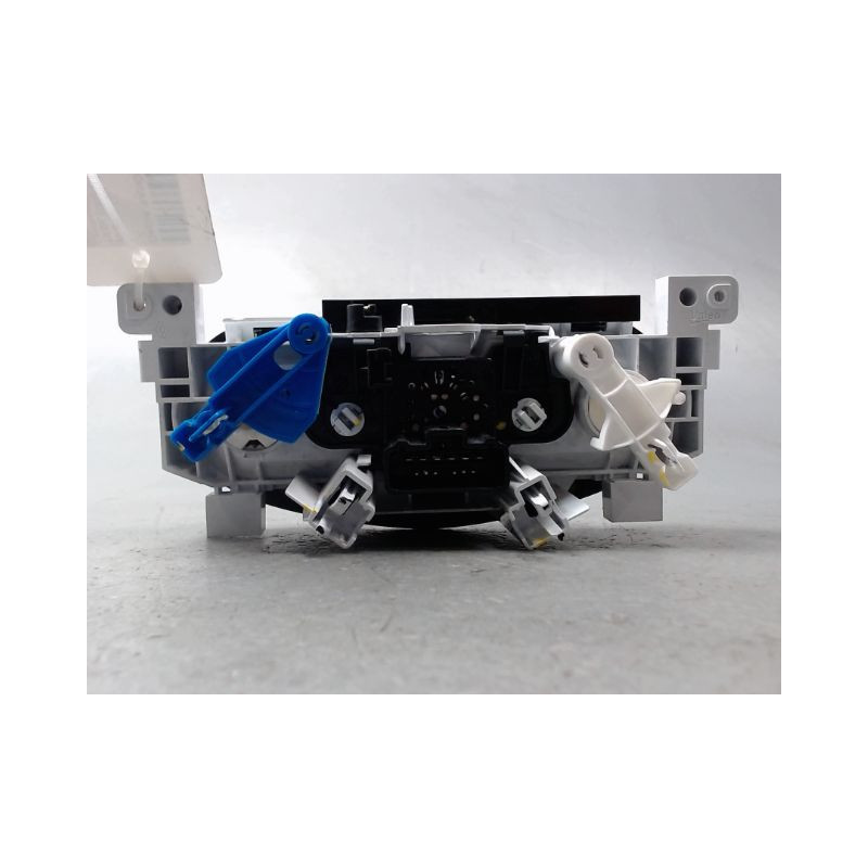 COMMANDE DE CHAUFFAGE DACIA SANDERO