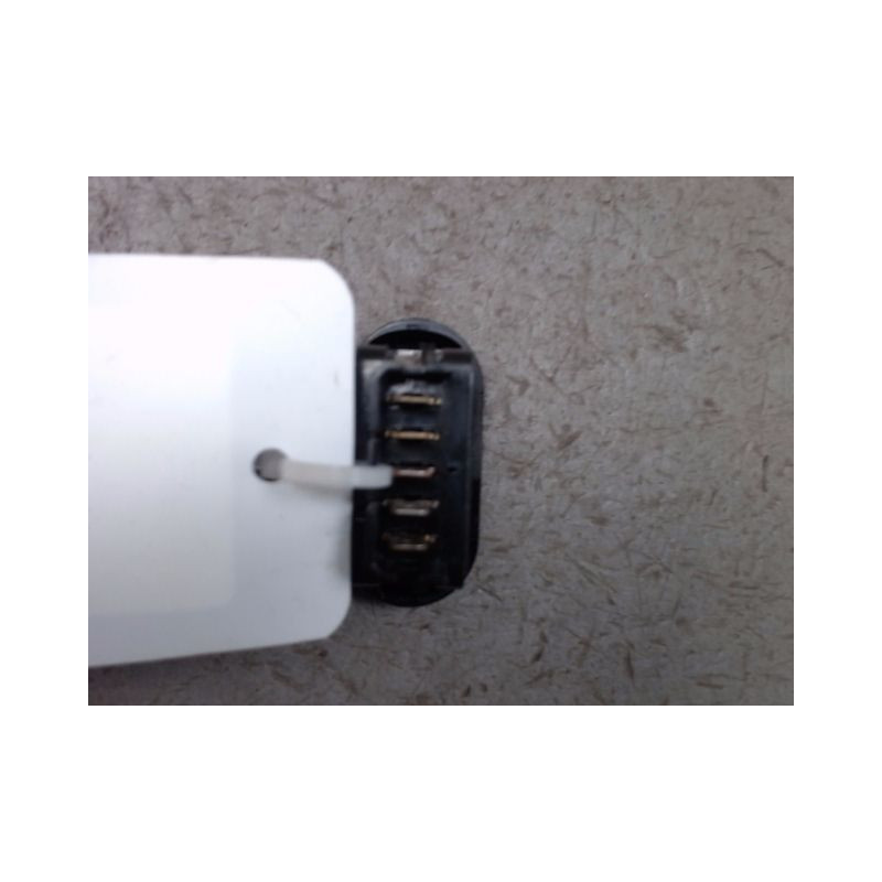 COMMANDE LEVE-GLACE PORTE AVD DACIA LOGAN MCV 2007-