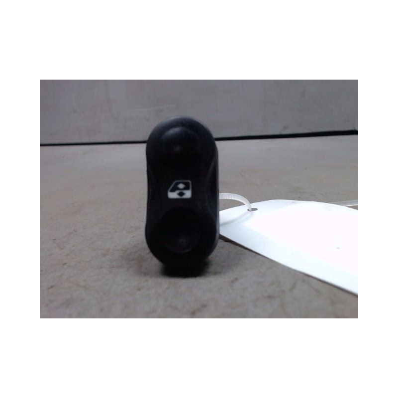 COMMANDE LEVE-GLACE PORTE AVD DACIA SANDERO 2008-