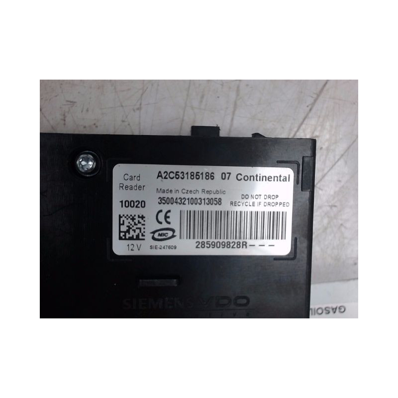 LECTEUR DE CARTE RENAULT SCENIC III 2009-
