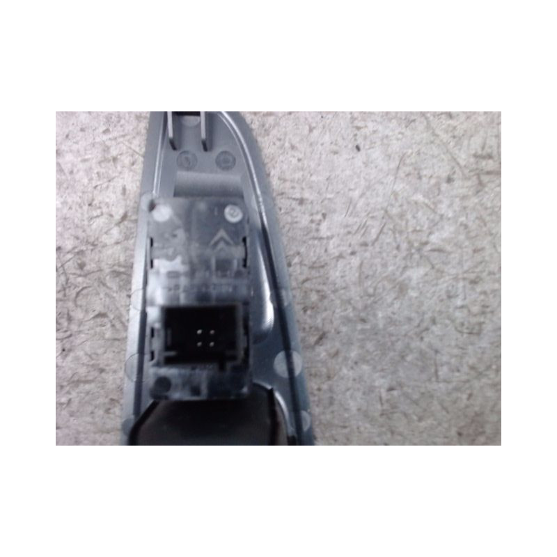 COMMANDE LEVE-GLACE PORTE ARD PEUGEOT 308 2007-