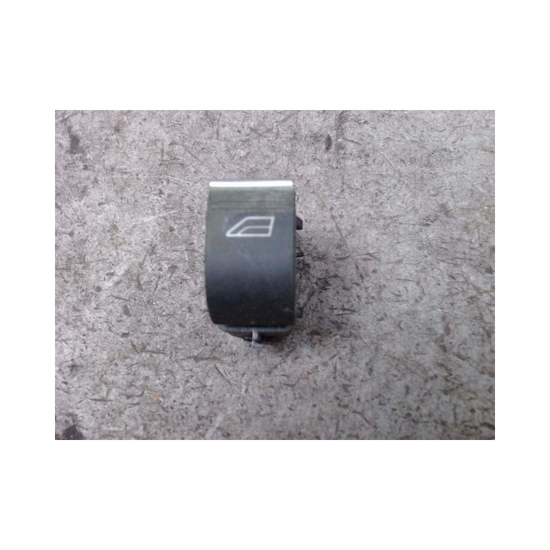 COMMANDE LEVE-GLACE PORTE AVD FORD KUGA