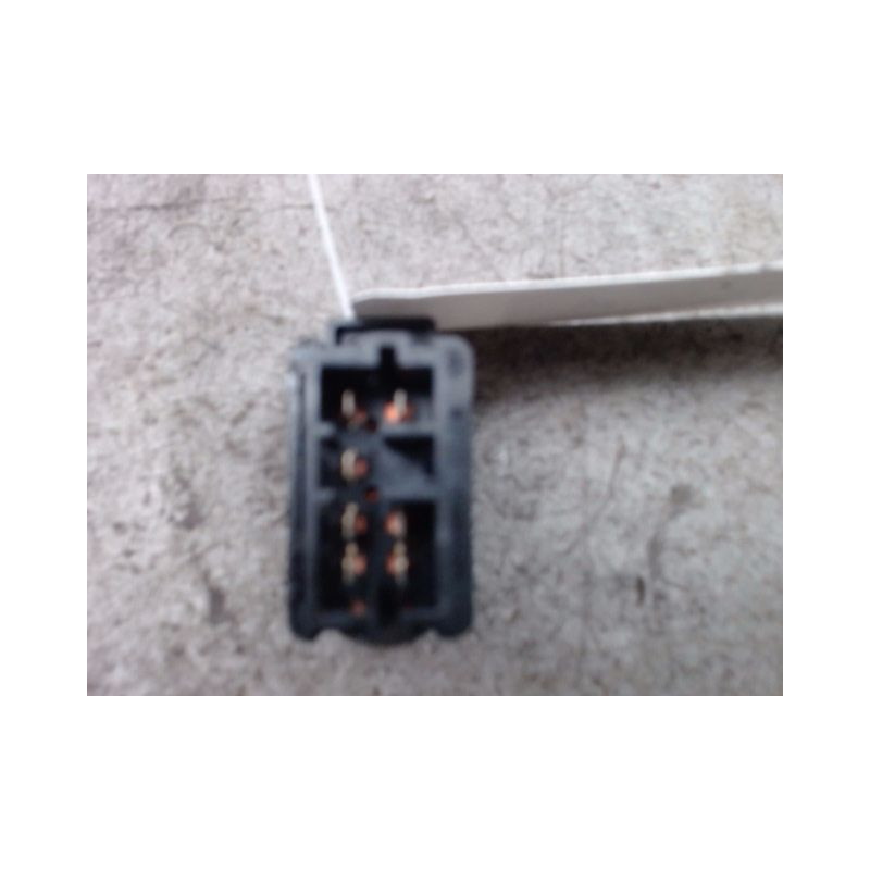 COMMANDE LEVE-GLACE PORTE AVD CITROEN C3 2005-