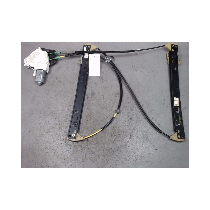 MECANISME+MOTEUR LEVE-GLACE AVANT DROIT AUDI A1