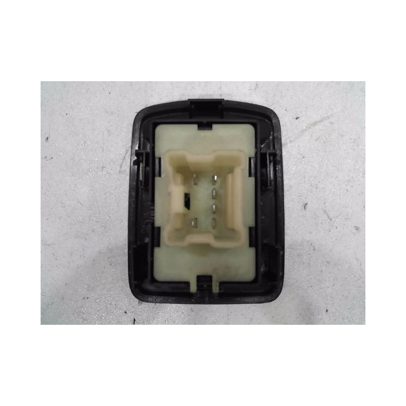 COMMANDE LEVE-GLACE PORTE ARD DACIA LOGAN