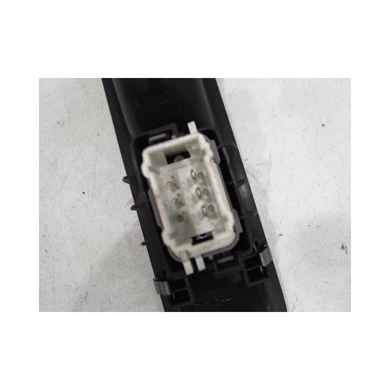 COMMANDE LEVE-GLACE PORTE ARD RENAULT ESPACE