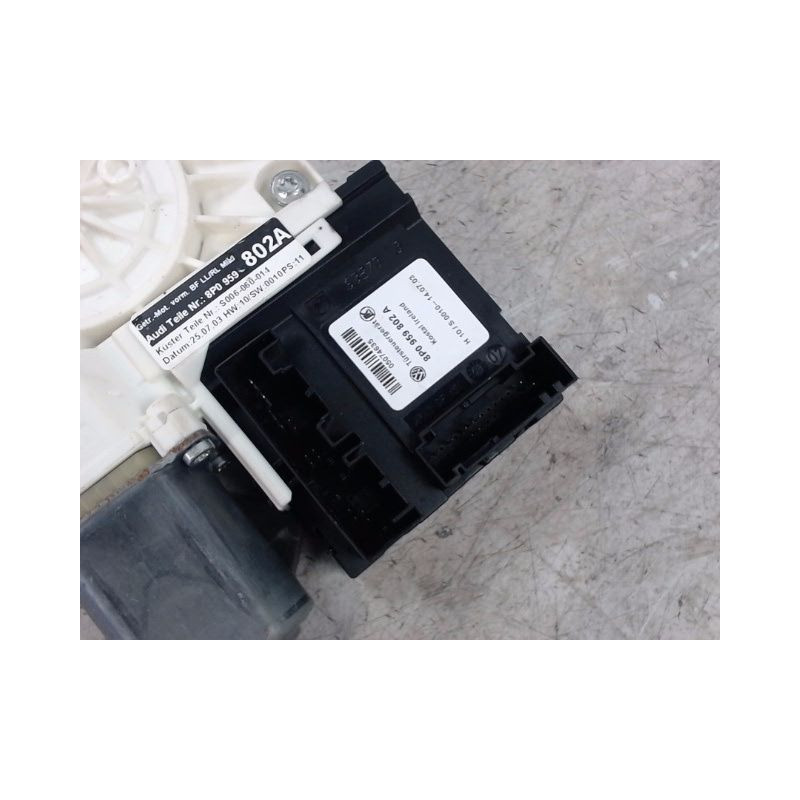 MECANISME+MOTEUR LEVE-GLACE AVANT DROIT AUDI A3 2003-
