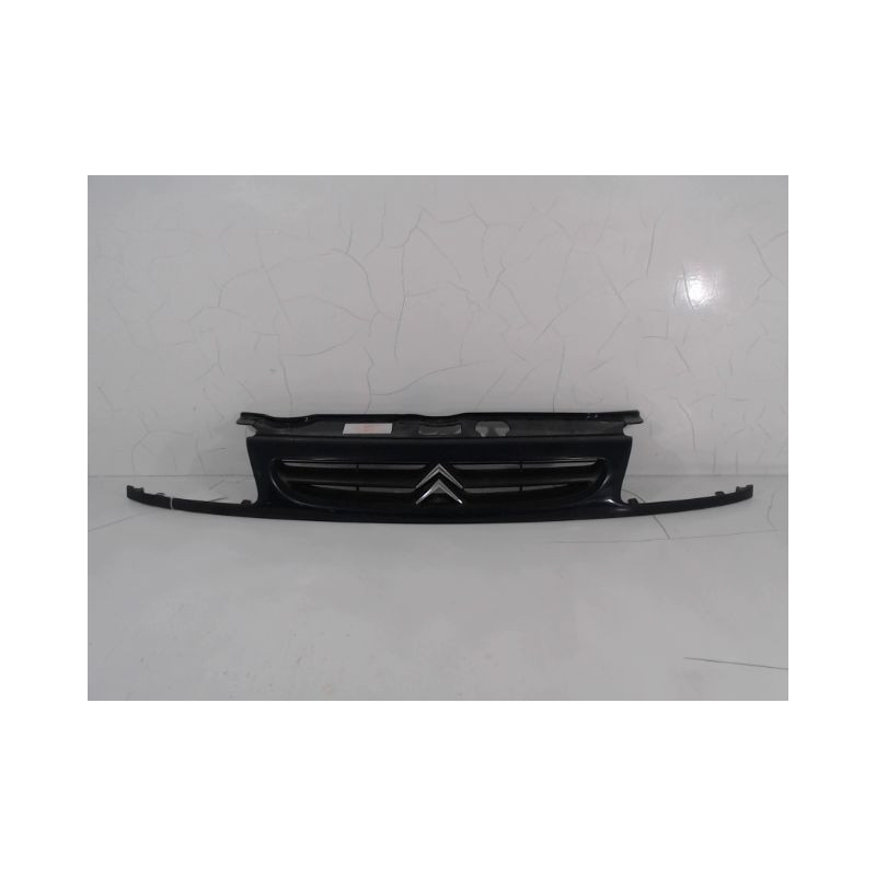 CALANDRE CITROEN SAXO -99