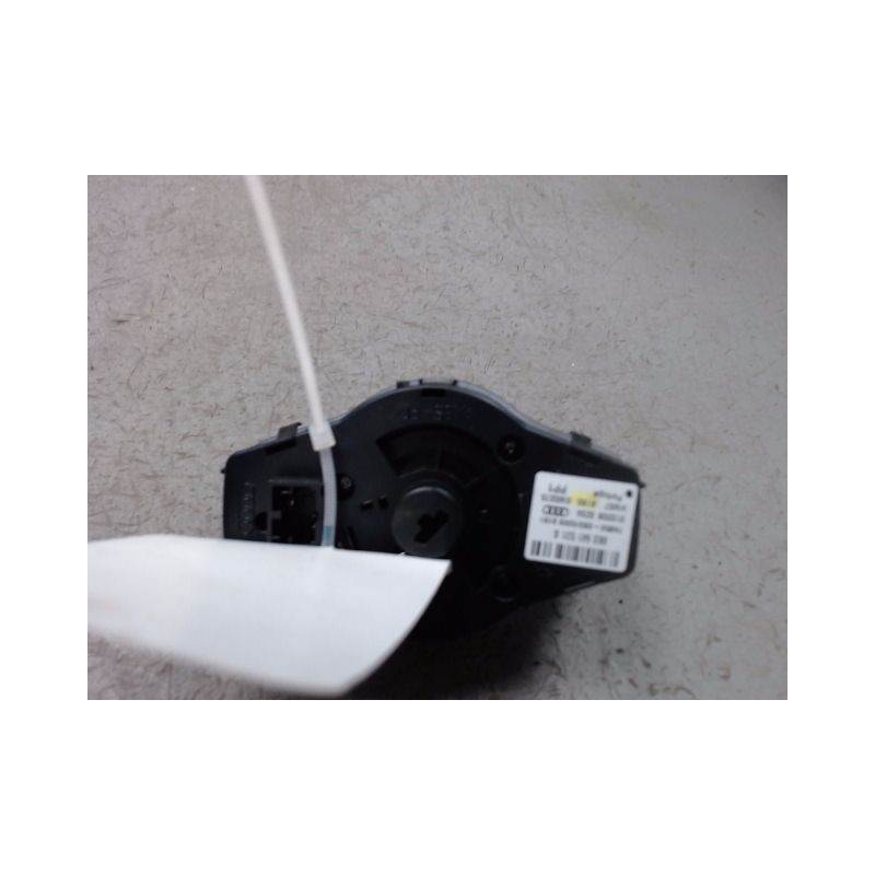 COMMANDE ECLAIRAGE AUDI A4 2008-