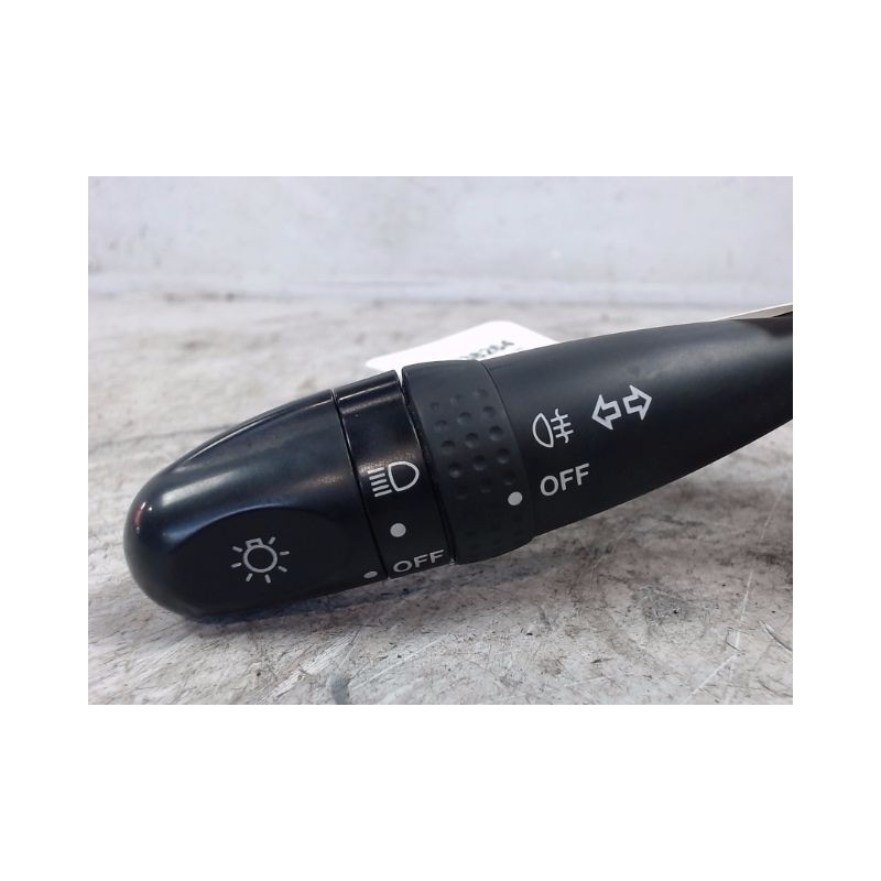 COMMANDE CLIGNOTANT SUZUKI SWIFT