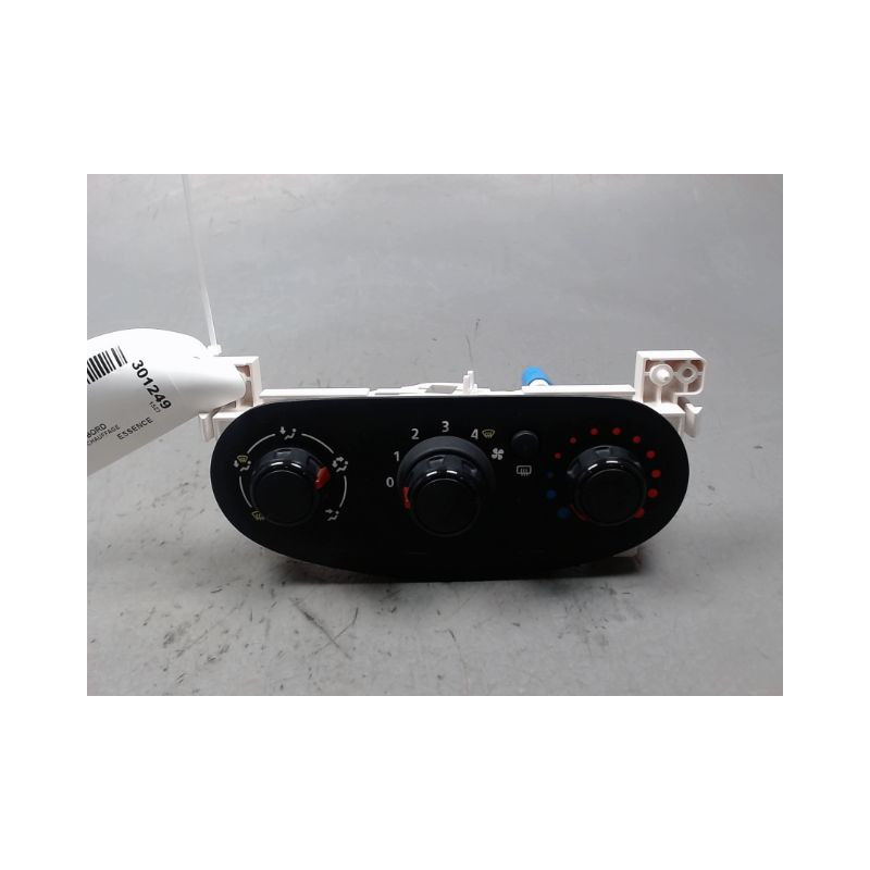 COMMANDE DE CHAUFFAGE DACIA SANDERO