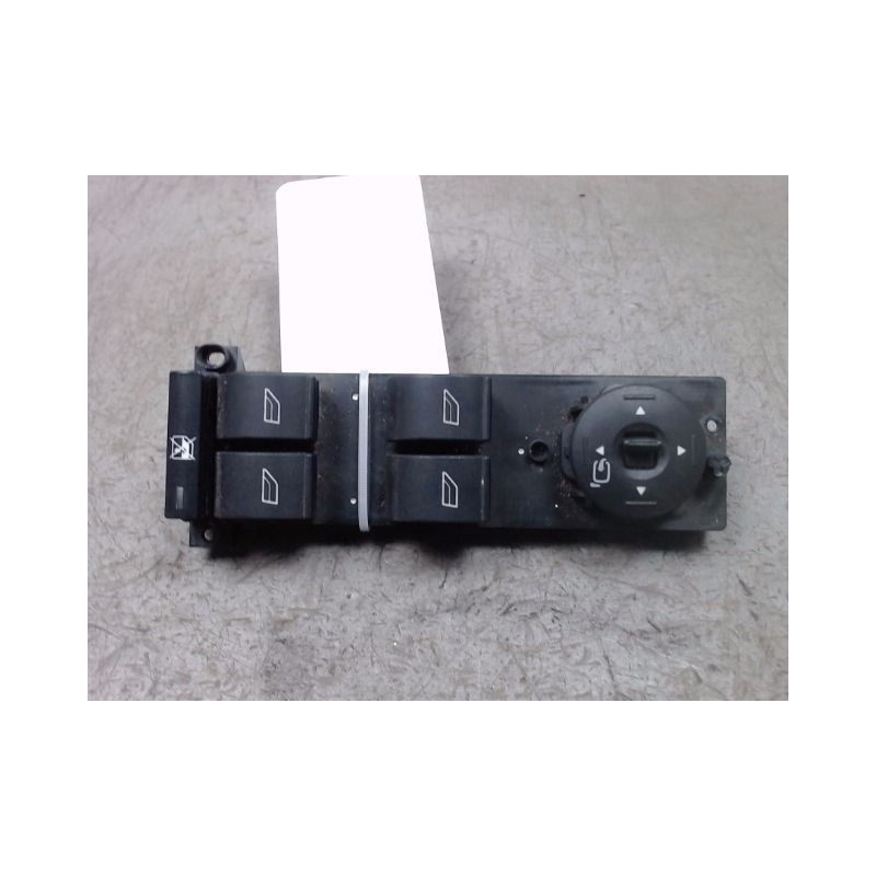 COMMANDE LEVE-GLACE PORTE AVG FORD FOCUS 2008-