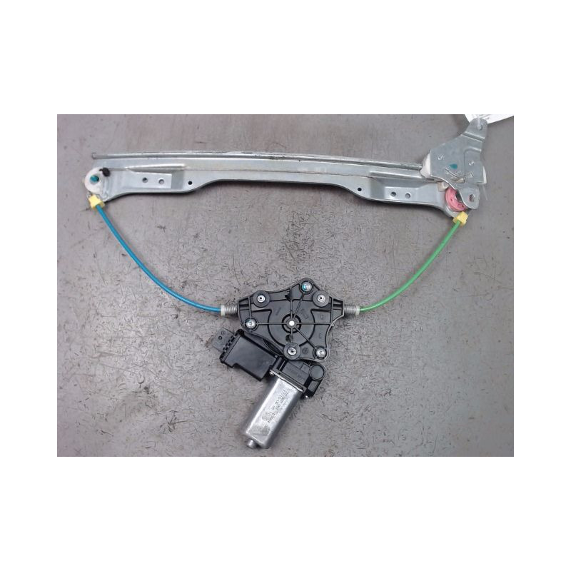 MECANISME+MOTEUR LEVE-GLACE AVANT DROIT OPEL CORSA 06-09