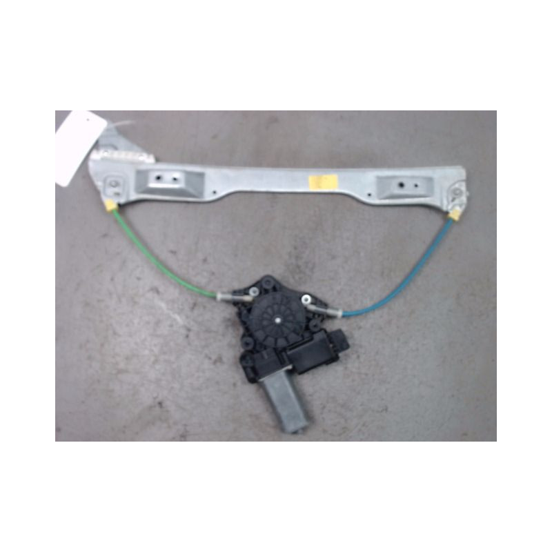 MECANISME+MOTEUR LEVE-GLACE AVANT DROIT OPEL CORSA 06-09
