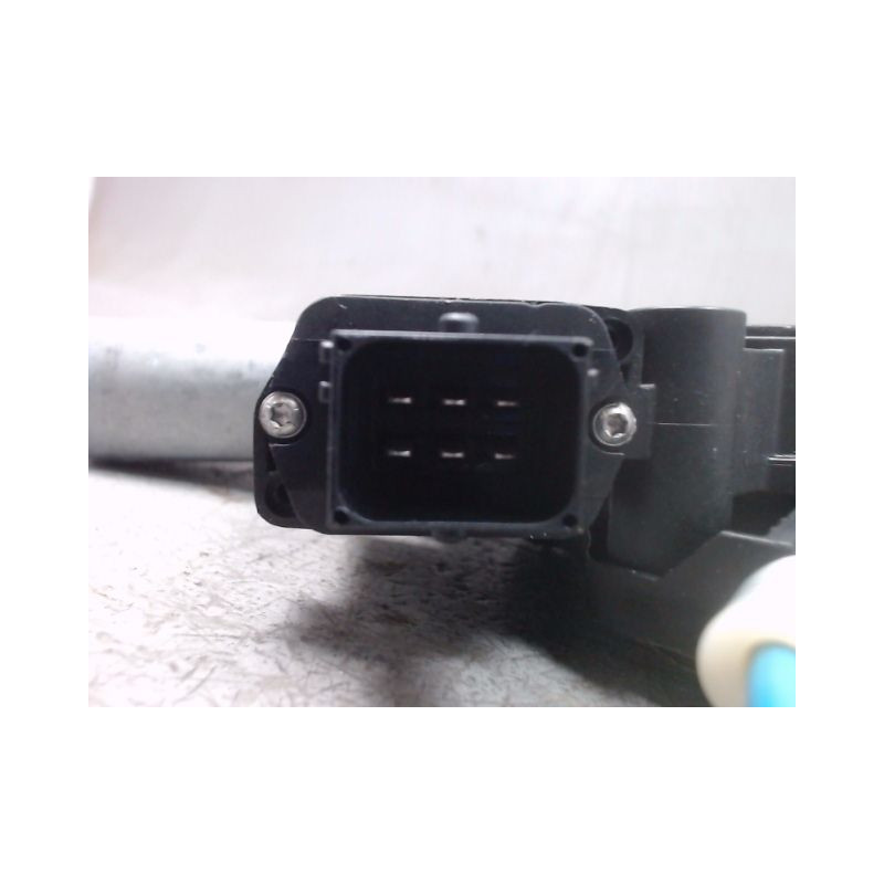 MECANISME+MOTEUR LEVE-GLACE AVANT DROIT OPEL CORSA 06-09