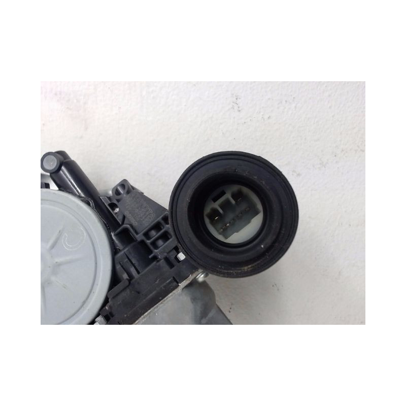 MECANISME+MOTEUR LEVE-GLACE AVANT DROIT TOYOTA AURIS