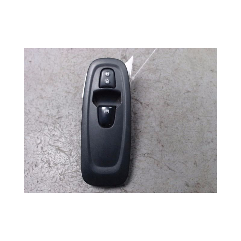 COMMANDE LEVE-GLACE PORTE AVD RENAULT KADJAR