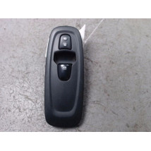 COMMANDE LEVE-GLACE PORTE AVD RENAULT KADJAR