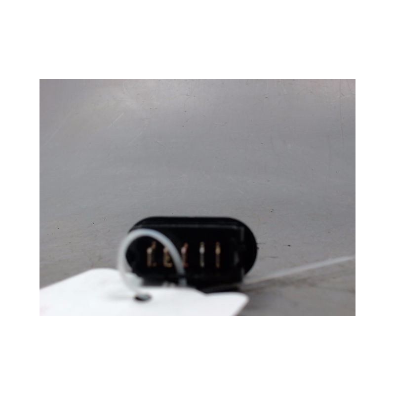 COMMANDE LEVE-GLACE PORTE AVG DACIA DUSTER 2010-