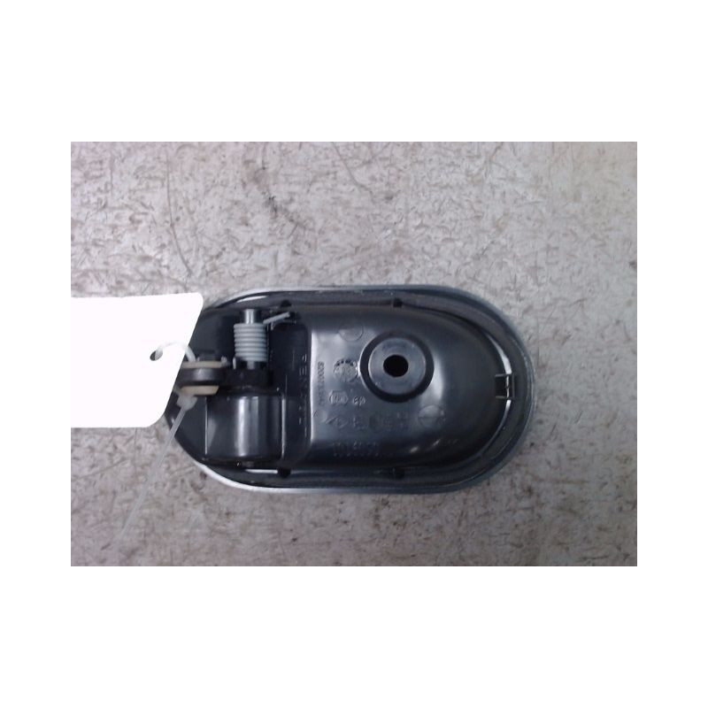 POIGNEE INTERIEURE PORTE AVANT DROIT DACIA DUSTER 2010-
